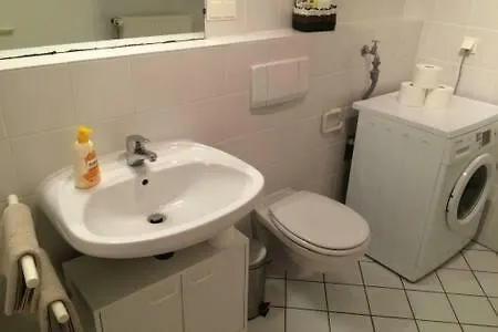 Homestay Privates Apartment/wohnung Geeignet Fur Messe Und Freizeit In *